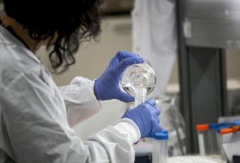 Coronavirus: cient�ficos argentinos desarrollan material que inactiva el Covid-19