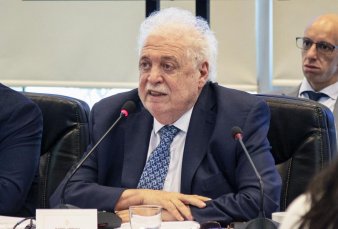 Gin�s Gonz�lez Garc�a permanecer� internado: el parte m�dico