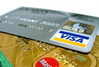 Tarjetas: cay� el consumo y se refinanci� el 40% de los saldos