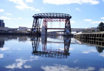 El Riachuelo se ve m�s limpio, pero afirman que el cambio es s�lo superficial