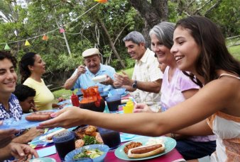 Corrientes no prohbe las reuniones y crecen las crticas al DNU