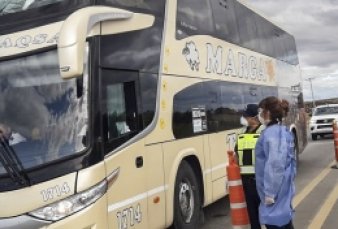 Micros de larga distancia tienen protocolos, pero postergan su vuelta a la actividad