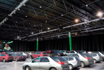 Due�os del cine Atlas abren un autocine cubierto en La Rural