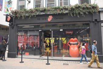 En plena pandemia los Rolling Stones abren su primera tienda oficial a la calle