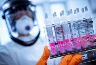 Llaman a voluntarios en el pa�s para ensayos de vacuna china anti-covid