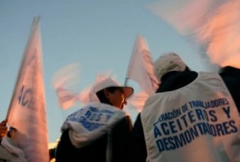 Aceiteros lanza una huelga que puede afectar las exportaciones del sector