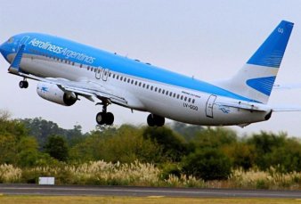 Aerol�neas Argentinas vuelve con sus vuelos regulares este jueves