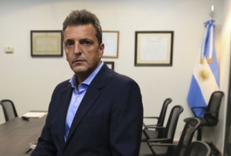 Massa volvi� a sentar posici�n y pidi� apurar el regreso a las aulas