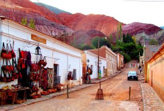 Misiones acorta el tiempo para abrirse al turismo; Jujuy celebr ayer a los primeros visitantes