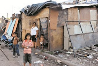 La pobreza lleg� a 44,2% y golpea a veinte millones de argentinos
