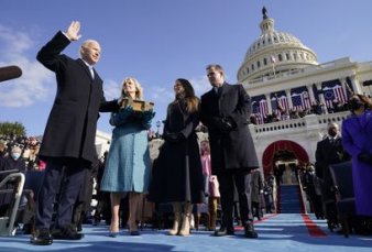 Biden asumi con un llamado a la unidad y orden revertir el legado divisionista de Trump