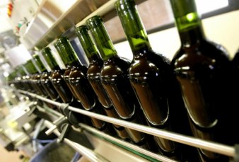 La falta de envases, el cuello de botella que padecen las bodegas