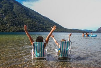 Playas repletas y trnsito intenso en el verano de Bariloche
