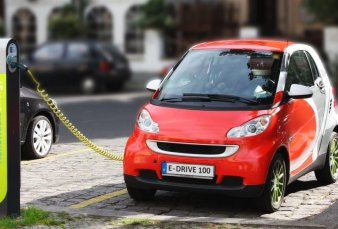 Gobierno acuerda con empresa china fabricacin de autos elctricos en el pas