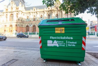 Sumarn 680 contenedores verdes para que los porteos separen los residuos