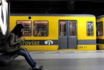 Hoy reabren 5 estaciones de subte y permiten viajar parado