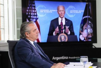 En su primera cumbre frente a Biden, Fern�ndez reclam� por la deuda y el FMI
