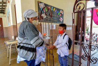 M�s de 130 instituciones rechazan la interrupci�n de las clases presenciales