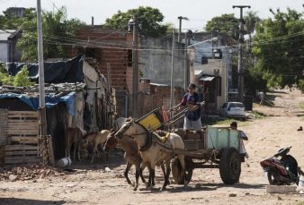 La pobreza subi al 42% en 2020 y hay 19 millones de personas que la sufren