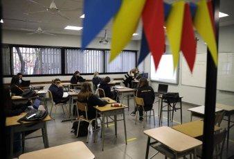 Regresan en 10 distritos bonaerenses las clases presenciales