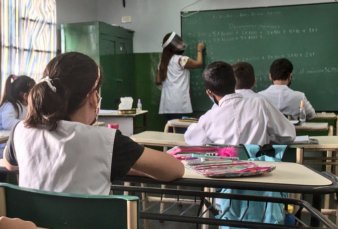 En la Provincia desestiman que las clases presenciales regresen antes de julio