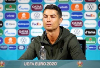 La UEFA multar a las Federaciones cuyos jugadores no respeten a los patrocinadores