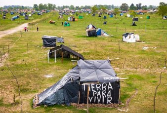 Guernica: a un ao de la toma, contina el reclamo de las familias a Kicillof