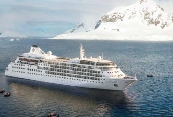 Una empresa de cruceros de lujo a la Antrtida se va del puerto de Ushuaia