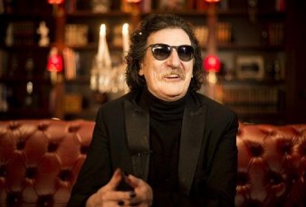 Msicos, fans y artistas celebran los 70 aos del gran Charly Garca