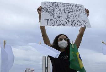 Piden imputar a Bolsonaro por crmenes contra la humanidad por su gestin de la pandemia