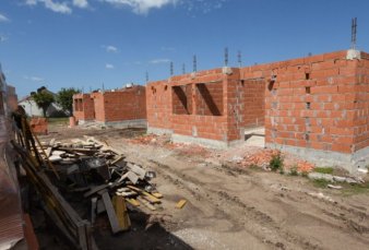 El Gobierno debi� postergar su plan electoral para construir viviendas