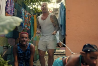 YouTube retira un video de J Balvin por "sexista"