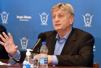 El gobernador de La Pampa da subsidios para pagar gas y luz