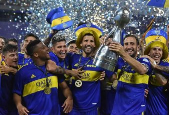 Boca alz la copa con la que va a brindar este fin de ao