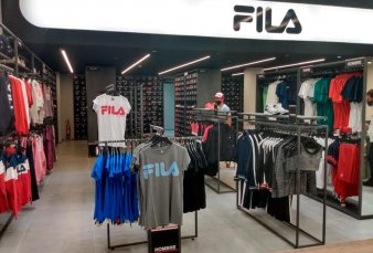 Fila invierte $ 800 millones para duplicar su cadena de locales