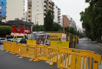 Arranc la obra para hacer un parque lineal en una avenida de Caballito