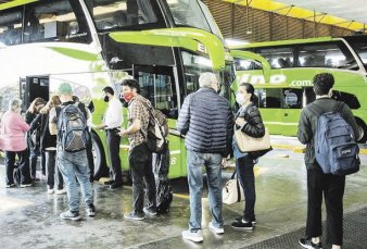 Comienza a regir desde hoy pase sanitario para mnibus de media y larga distancia