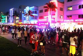 Miami, bajo toque de queda para frenar el descontrol en fiestas