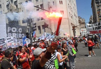 Los grupos piqueteros de izquierda volvieron a manifestarse en las calles porteñas