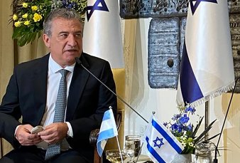 Condenan por corrupci�n a Urribarri y lo desplazan de la embajada en Israel