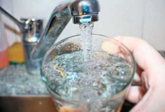 Después de la energía, esta semana se debate un aumento de las tarifas de agua
