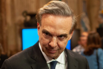 Miguel Angel Pichetto: "No creo en la l�gica de convertir los planes en trabajo"