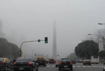 La niebla invadió la ciudad y se extendería hasta pasado mañana