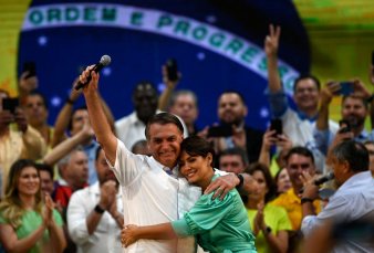 Bolsonaro lanzó su candidatura con llamados a Dios y advertencias sobre el comunismo