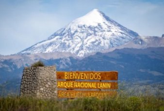 Nación declaró al Lanín sitio sagrado mapuche y Neuquén salió al cruce