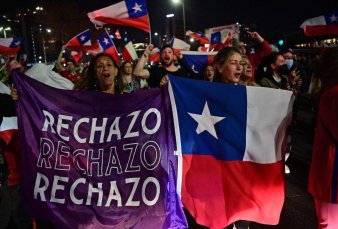 Por amplio margen, se impona el rechazo al proyecto de una nueva constitucin en Chile