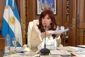 Cristina Kirchner asume hoy su propia defensa en el juicio por la obra pública