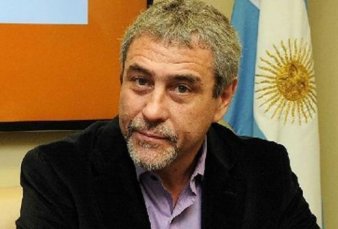Ferraresi renunci� y ya se fueron cuatro ministros en dos semanas