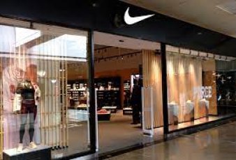 Con otro dueño, Nike abre un nuevo local y planea cinco más en 2023