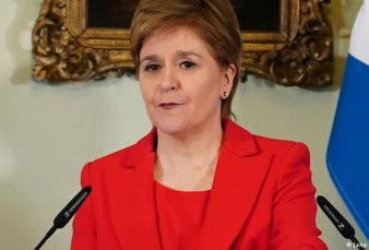 Sorpresiva renuncia de la primera ministra de Escocia